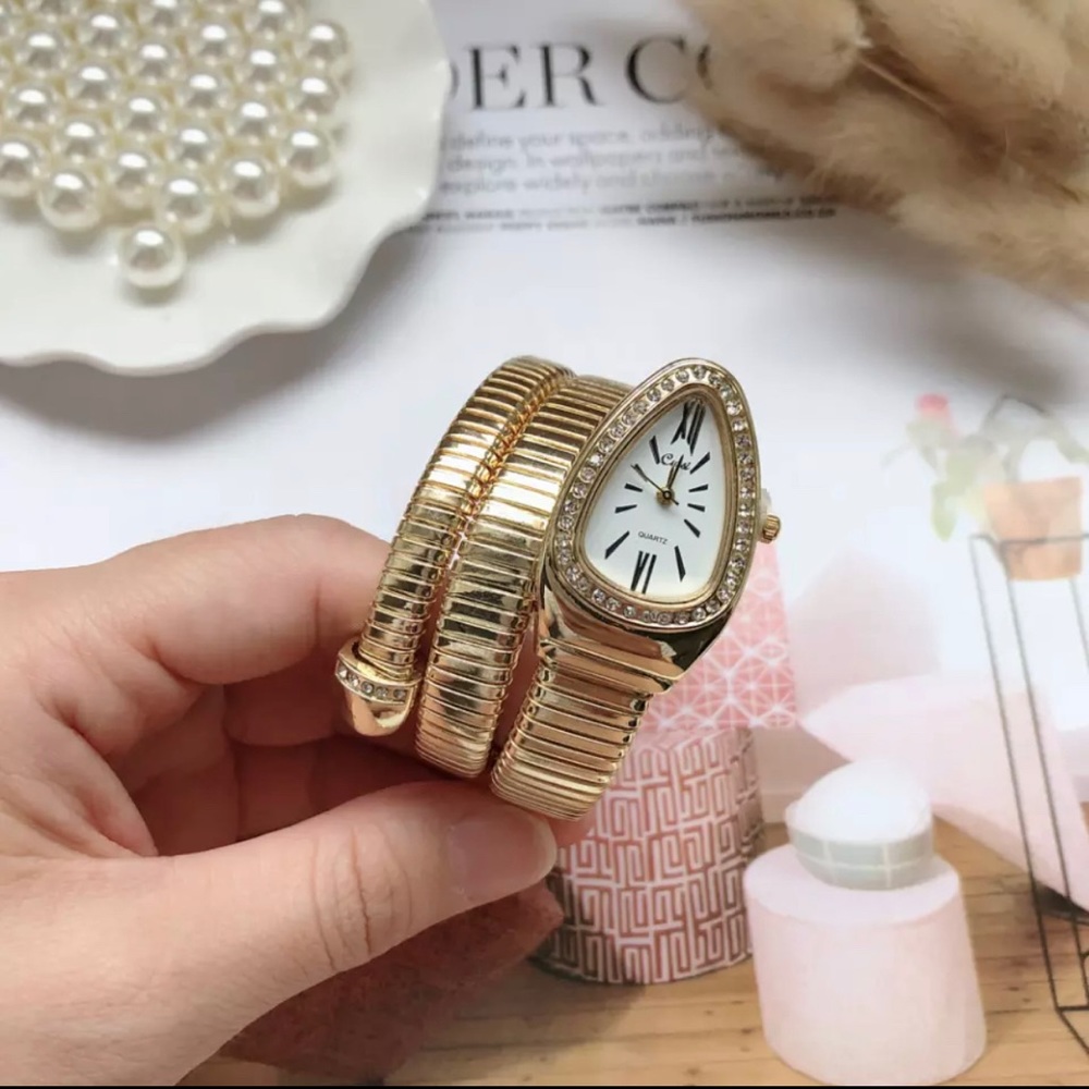 NEW Adrian Balboa Talia Shire Rocky IV Serpentine Snake Quartz Watch Gold/White